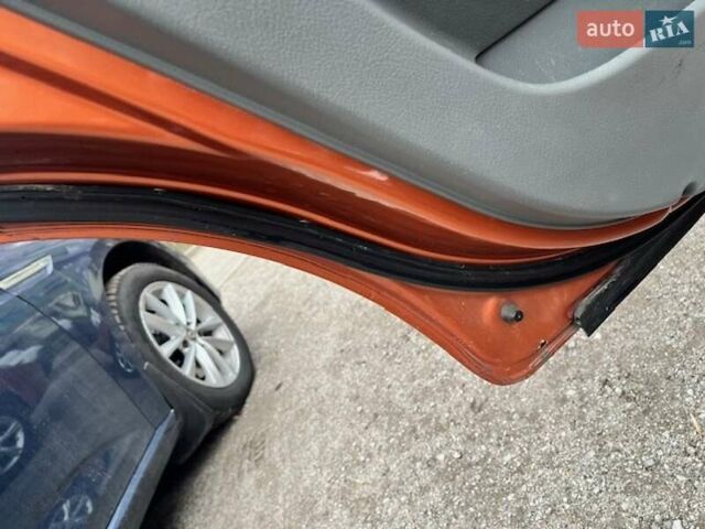 Оранжевый Шевроле Лачетти, объемом двигателя 1.6 л и пробегом 160 тыс. км за 5000 $, фото 3 на Automoto.ua