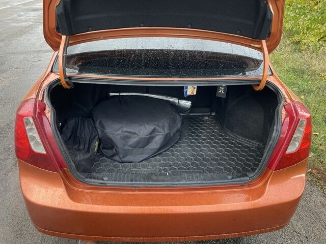 Оранжевый Шевроле Лачетти, объемом двигателя 1.8 л и пробегом 159 тыс. км за 5500 $, фото 6 на Automoto.ua