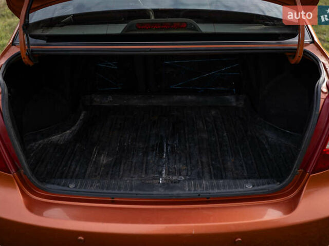 Оранжевый Шевроле Лачетти, объемом двигателя 1.8 л и пробегом 273 тыс. км за 3900 $, фото 12 на Automoto.ua