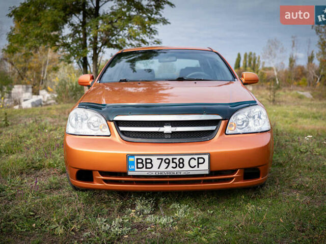 Оранжевый Шевроле Лачетти, объемом двигателя 1.8 л и пробегом 273 тыс. км за 3900 $, фото 1 на Automoto.ua
