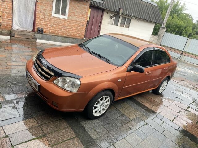 Помаранчевий Шевроле Лачетті, об'ємом двигуна 1.6 л та пробігом 300 тис. км за 2800 $, фото 1 на Automoto.ua