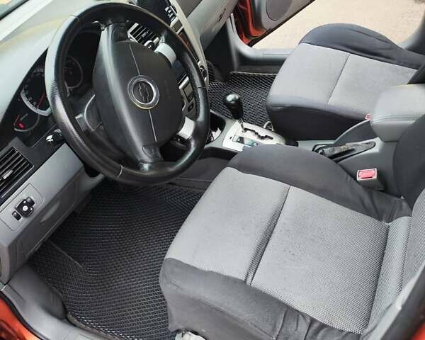 Помаранчевий Шевроле Лачетті, об'ємом двигуна 1.8 л та пробігом 218 тис. км за 5700 $, фото 1 на Automoto.ua