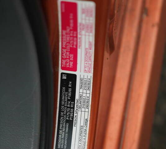 Оранжевый Шевроле Лачетти, объемом двигателя 1.8 л и пробегом 300 тыс. км за 3302 $, фото 14 на Automoto.ua