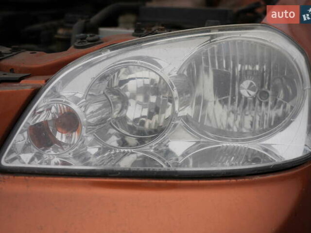 Оранжевый Шевроле Лачетти, объемом двигателя 1.8 л и пробегом 300 тыс. км за 3302 $, фото 5 на Automoto.ua