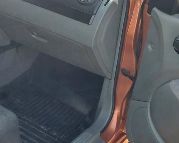 Оранжевый Шевроле Лачетти, объемом двигателя 1.8 л и пробегом 270 тыс. км за 5300 $, фото 4 на Automoto.ua