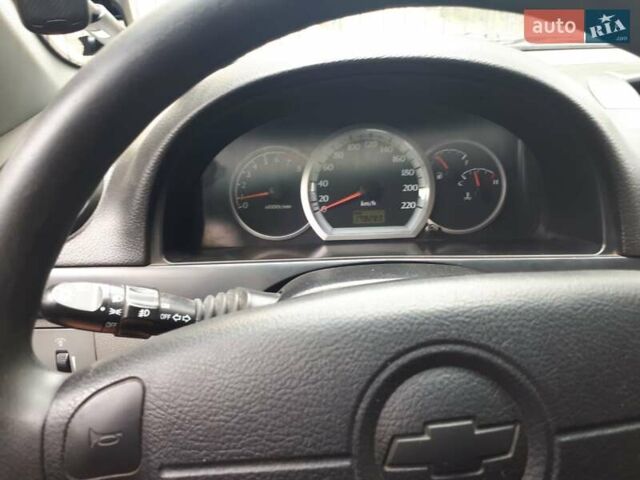 Оранжевый Шевроле Лачетти, объемом двигателя 1.6 л и пробегом 179 тыс. км за 4500 $, фото 2 на Automoto.ua