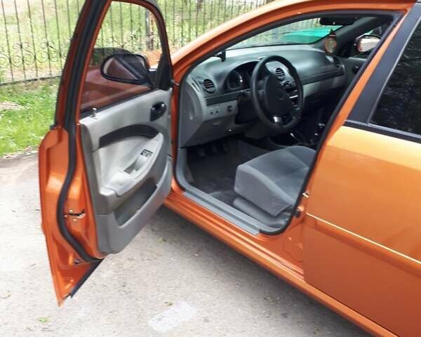 Оранжевый Шевроле Лачетти, объемом двигателя 1.6 л и пробегом 179 тыс. км за 4500 $, фото 9 на Automoto.ua