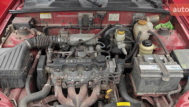 Красный Шевроле Ланос, объемом двигателя 1.5 л и пробегом 307 тыс. км за 2700 $, фото 12 на Automoto.ua