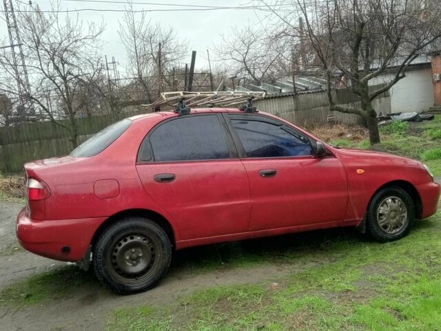 Красный Шевроле Ланос, объемом двигателя 1.5 л и пробегом 200 тыс. км за 1043 $, фото 2 на Automoto.ua