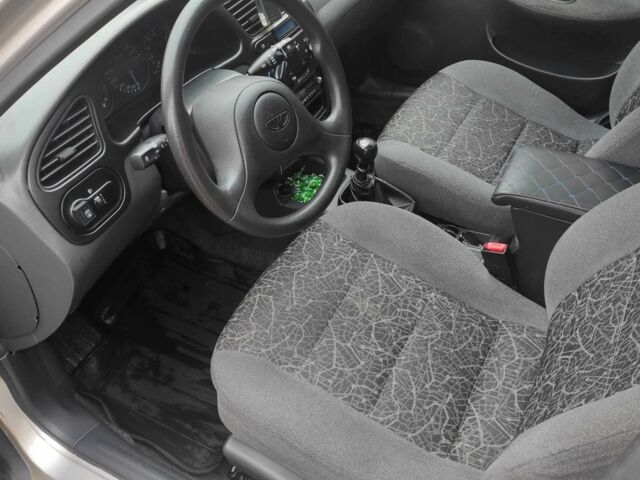 Сірий Шевроле Ланос, об'ємом двигуна 1.5 л та пробігом 200 тис. км за 1750 $, фото 11 на Automoto.ua