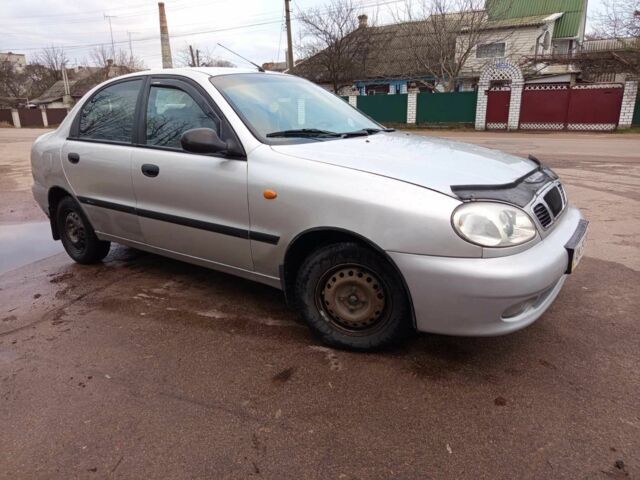 Серый Шевроле Ланос, объемом двигателя 1 л и пробегом 300 тыс. км за 1800 $, фото 5 на Automoto.ua