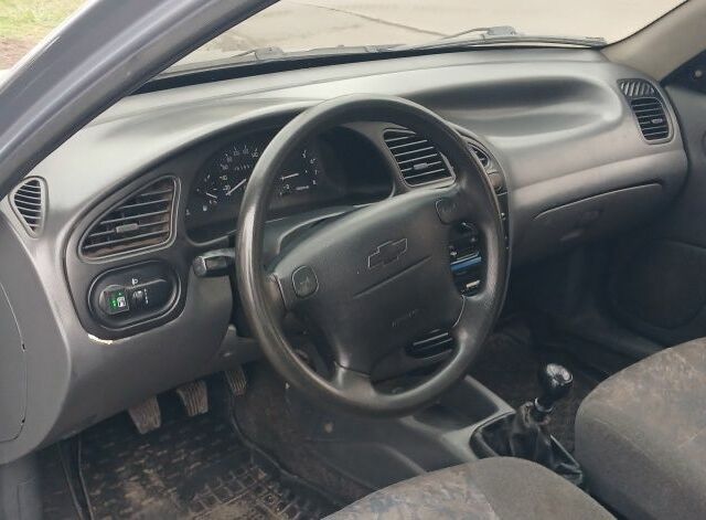 Серый Шевроле Ланос, объемом двигателя 1.5 л и пробегом 315 тыс. км за 1700 $, фото 5 на Automoto.ua