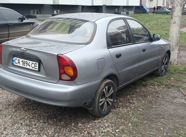 Серый Шевроле Ланос, объемом двигателя 1.5 л и пробегом 315 тыс. км за 1700 $, фото 3 на Automoto.ua