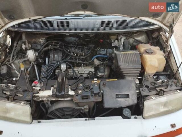 Белый Шевроле Люмина, объемом двигателя 3.1 л и пробегом 333 тыс. км за 2900 $, фото 3 на Automoto.ua