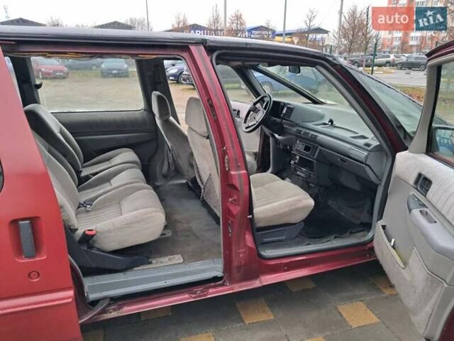 Красный Шевроле Люмина, объемом двигателя 3.1 л и пробегом 270 тыс. км за 1500 $, фото 5 на Automoto.ua