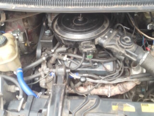 Красный Шевроле Люмина, объемом двигателя 3.1 л и пробегом 300 тыс. км за 2400 $, фото 3 на Automoto.ua