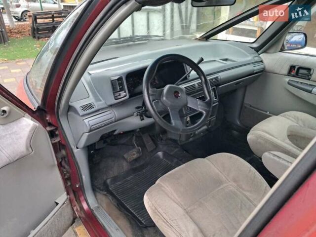 Красный Шевроле Люмина, объемом двигателя 3.1 л и пробегом 270 тыс. км за 1500 $, фото 2 на Automoto.ua