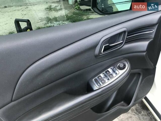 Шевроле Малибу 2012 в Запорожье на Automoto.ua Белый Шевроле Малибу, объемом двигателя 2.4 л и пробегом 285 тыс. км за 8800 $, фото 19 на Automoto.ua