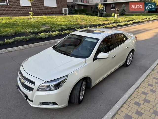 Шевроле Малибу 2012 в Запорожье на Automoto.ua Белый Шевроле Малибу, объемом двигателя 2.4 л и пробегом 285 тыс. км за 8800 $, фото 2 на Automoto.ua