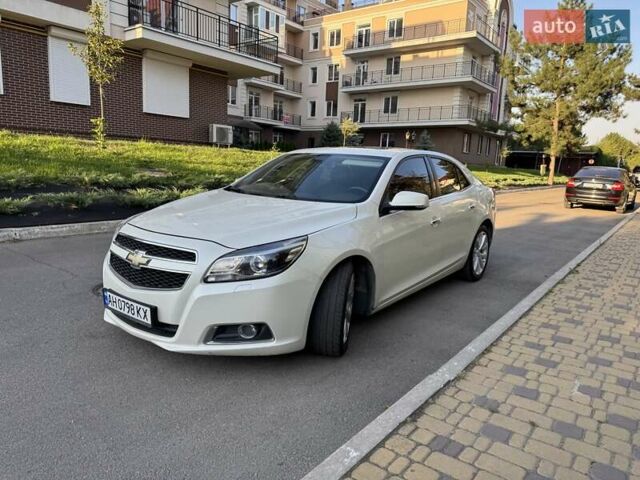 Шевроле Малибу 2012 в Запорожье на Automoto.ua Белый Шевроле Малибу, объемом двигателя 2.4 л и пробегом 285 тыс. км за 8800 $, фото 5 на Automoto.ua