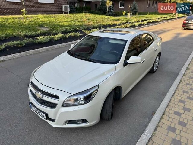 Шевроле Малибу 2012 в Запорожье на Automoto.ua Белый Шевроле Малибу, объемом двигателя 2.4 л и пробегом 285 тыс. км за 8800 $, фото 4 на Automoto.ua