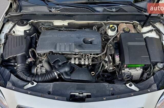 Шевроле Малибу 2012 в Запорожье на Automoto.ua Белый Шевроле Малибу, объемом двигателя 2.4 л и пробегом 285 тыс. км за 8800 $, фото 22 на Automoto.ua