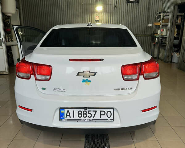 Шевроле Малибу 2014 в Ставище на Automoto.ua Белый Шевроле Малибу, объемом двигателя 2.46 л и пробегом 166 тыс. км за 7700 $, фото 35 на Automoto.ua