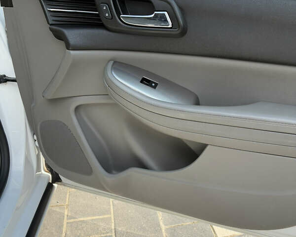 Шевроле Малибу 2014 в Ставище на Automoto.ua Белый Шевроле Малибу, объемом двигателя 2.46 л и пробегом 166 тыс. км за 7700 $, фото 24 на Automoto.ua