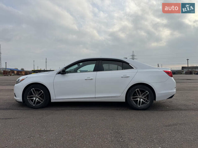 Белый Шевроле Малибу, объемом двигателя 2.5 л и пробегом 100 тыс. км за 10000 $, фото 3 на Automoto.ua