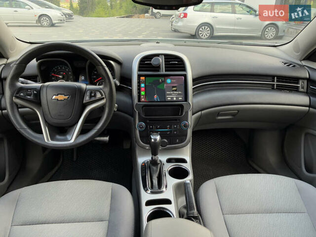 Шевроле Малибу 2014 в Ставище на Automoto.ua Белый Шевроле Малибу, объемом двигателя 2.46 л и пробегом 166 тыс. км за 7700 $, фото 16 на Automoto.ua