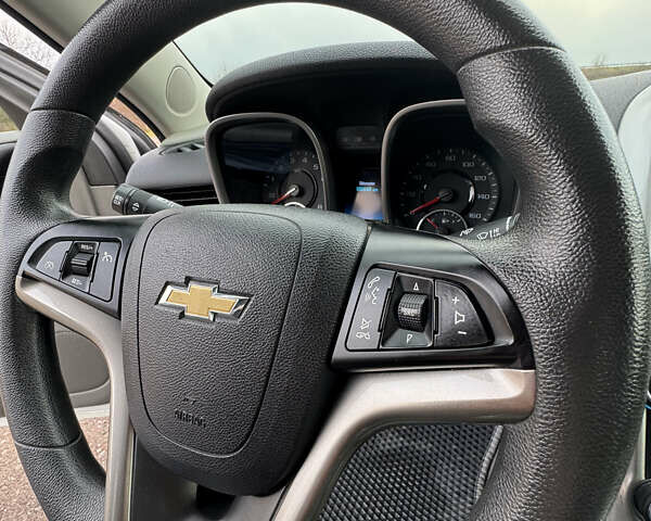 Белый Шевроле Малибу, объемом двигателя 2.5 л и пробегом 100 тыс. км за 10000 $, фото 29 на Automoto.ua