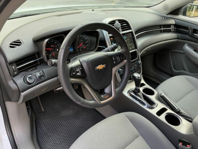 Білий Шевроле Малібу, об'ємом двигуна 2.5 л та пробігом 166 тис. км за 7150 $, фото 11 на Automoto.ua