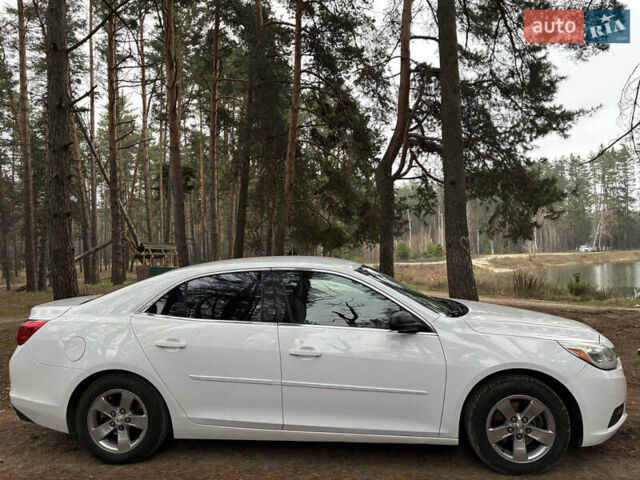 Белый Шевроле Малибу, объемом двигателя 2.46 л и пробегом 167 тыс. км за 8500 $, фото 22 на Automoto.ua