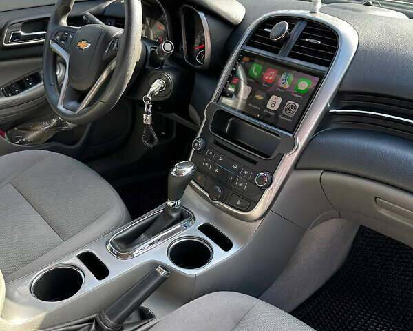 Шевроле Малибу 2014 в Ставище на Automoto.ua Белый Шевроле Малибу, объемом двигателя 2.46 л и пробегом 166 тыс. км за 7700 $, фото 11 на Automoto.ua