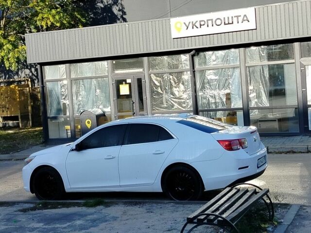 Белый Шевроле Малибу, объемом двигателя 2.5 л и пробегом 245 тыс. км за 9000 $, фото 6 на Automoto.ua