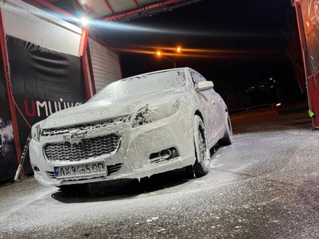 Белый Шевроле Малибу, объемом двигателя 2.5 л и пробегом 245 тыс. км за 9000 $, фото 3 на Automoto.ua