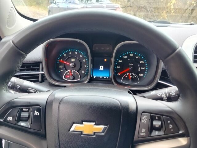 Белый Шевроле Малибу, объемом двигателя 2.5 л и пробегом 245 тыс. км за 9000 $, фото 10 на Automoto.ua