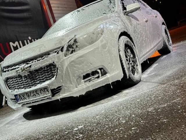 Белый Шевроле Малибу, объемом двигателя 2.5 л и пробегом 245 тыс. км за 9000 $, фото 2 на Automoto.ua