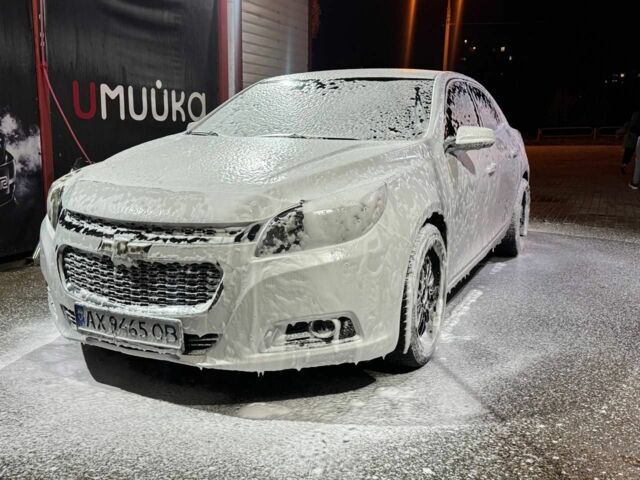 Белый Шевроле Малибу, объемом двигателя 2.5 л и пробегом 245 тыс. км за 9000 $, фото 4 на Automoto.ua