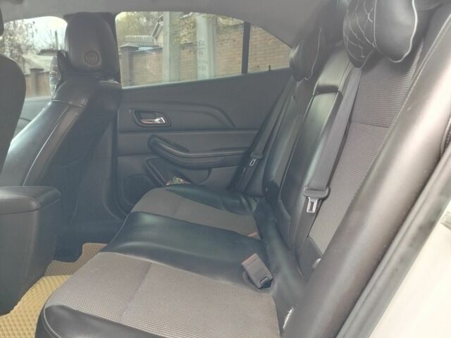 Белый Шевроле Малибу, объемом двигателя 2.5 л и пробегом 245 тыс. км за 9000 $, фото 8 на Automoto.ua