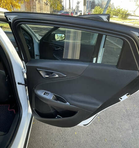 Белый Шевроле Малибу, объемом двигателя 1.5 л и пробегом 188 тыс. км за 10000 $, фото 9 на Automoto.ua