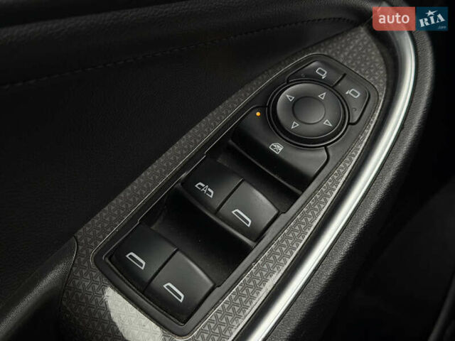 Білий Шевроле Малібу, об'ємом двигуна 1.8 л та пробігом 168 тис. км за 13500 $, фото 23 на Automoto.ua