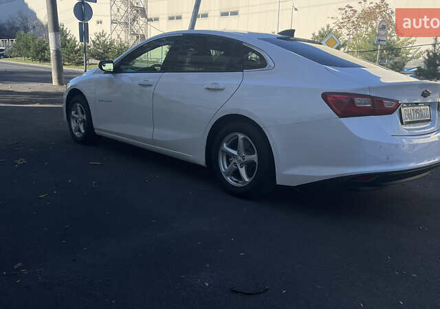 Белый Шевроле Малибу, объемом двигателя 1.5 л и пробегом 188 тыс. км за 10000 $, фото 7 на Automoto.ua