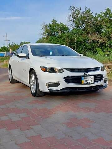 Белый Шевроле Малибу, объемом двигателя 1.49 л и пробегом 130 тыс. км за 10200 $, фото 1 на Automoto.ua