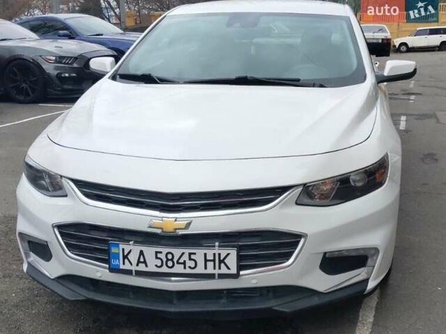 Белый Шевроле Малибу, объемом двигателя 1.8 л и пробегом 250 тыс. км за 10500 $, фото 1 на Automoto.ua