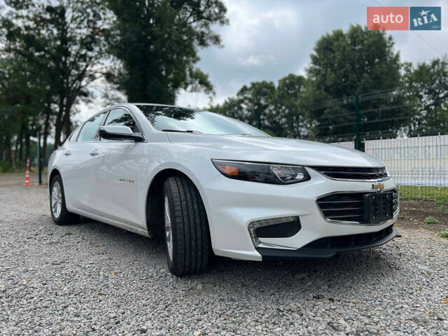 Белый Шевроле Малибу, объемом двигателя 1.5 л и пробегом 133 тыс. км за 11000 $, фото 3 на Automoto.ua