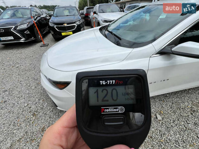 Белый Шевроле Малибу, объемом двигателя 1.5 л и пробегом 133 тыс. км за 11000 $, фото 17 на Automoto.ua