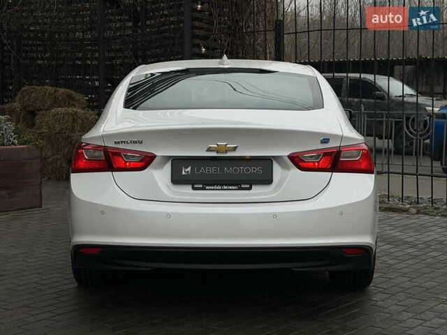Білий Шевроле Малібу, об'ємом двигуна 1.8 л та пробігом 168 тис. км за 13500 $, фото 5 на Automoto.ua