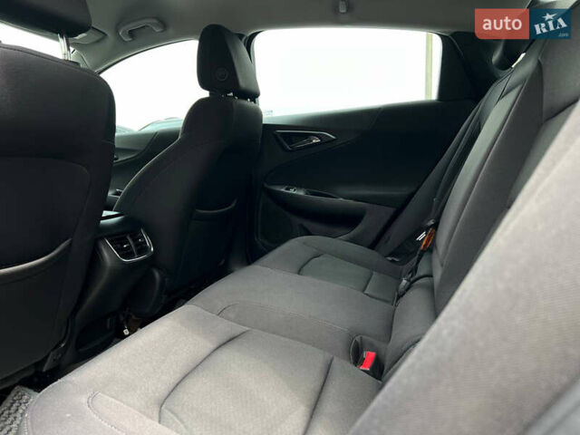 Белый Шевроле Малибу, объемом двигателя 1.5 л и пробегом 133 тыс. км за 11000 $, фото 11 на Automoto.ua