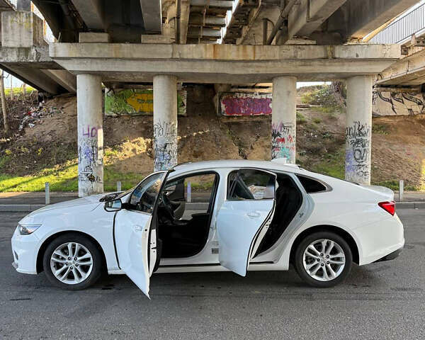 Белый Шевроле Малибу, объемом двигателя 1.5 л и пробегом 80 тыс. км за 10500 $, фото 22 на Automoto.ua